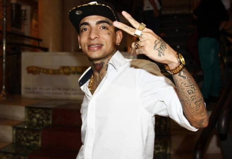 MC Guimê é o grande representante e percursor do funk ostentação. Mesmo depois do auge do movimento, ele continua ganhando espaço na mídia e enchendo o bolso de grana. As apresentações que rendiam ao funkeiro cerca de R$ 400 mil e R$ 500 mil por mês hoje dobraram e o funkeiro está contando muito 'plaquê de cem'
