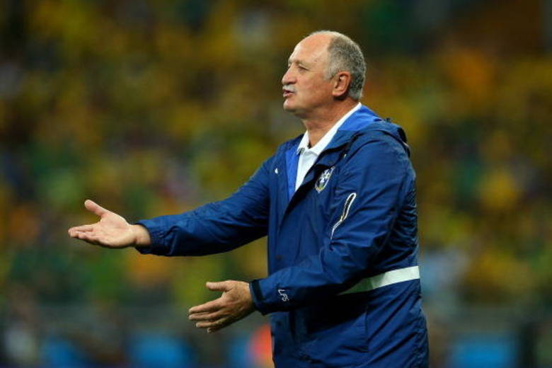 Felipão ainda tenta alertar o time 