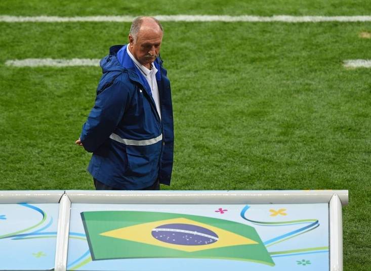 Felipão deixou a Copa do Mundo questionado e acusado de ser teimoso e arrogante, já que muitos torcedores entendem que o técnico demorou para mudar a equipe e assistiu passivamente ao massacre de 7 a 1 da Alemanha e os 3 a 0 da Holanda