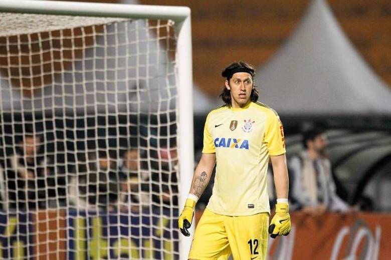 Cássio pode mesmo ser uma boa opção para o gol brasileiro. O jogador já tem algumas experiências com a seleção. Em 2007, o gigante defendeu as cores verde-amarelas sub 20. Em setembro de 2012, o atleta voltou ao time, mas dessa vez o profissional. Ele foi convocado para dois amistosos pelo então técnico Mano Menezes