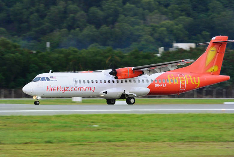 Em 24 de abril de 2014, uma avião da Firefly Airlines, subsidiária
da Malaysia, foi forçado a voltar para o aeroporto de Penang, um estado
malaio, após problemas que impediram a ativação do trem de pouso