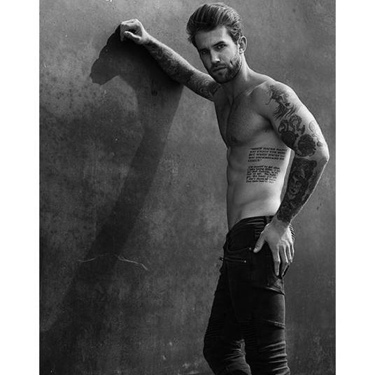 Andre Hamann tem marcado Selena Gomez em várias fotos que posta no Instagram. Será que o romance dos dois é para valer?