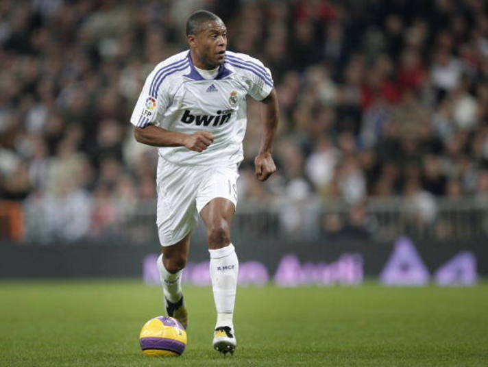 Júlio Baptista foi comprado por R$ 60 milhões, após viver ótima fase no Sevilla 