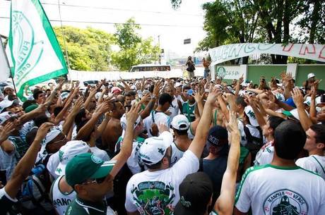Tensão deverá marcar escolta de organizada do Palmeiras até o Itaquerão
