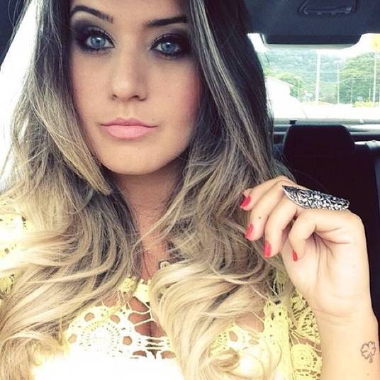 Ao R7, a modelo disse que estava presente na hora em que Marquezine terminou com Neymar, que fez questão de mostrar todas as conversas para a amiga mineira.— Não sei de fato o que ela escreveu nas mensagens pra ele, mas sei que estava terminando com ele, sim, e que já tinha conhecimento de tudo que estava acontecendo. Não conheço a Bruna e obviamente não iria tentar falar com ela. Eu não devo satisfação a ela, quem deve é o namorado (Neymar). Eu, no lugar dela, também terminaria com ele. Respeito e confiança, a base de tudo! 