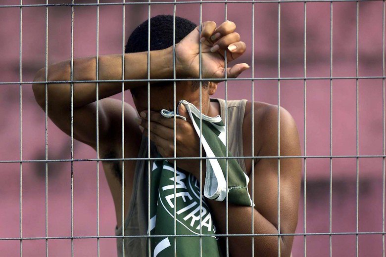 Vergonhoso: Palmeiras pode comemorar centenário na zona de rebaixamento