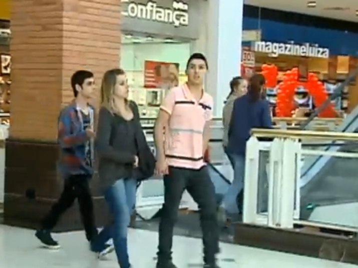 Psicóloga afirma que todo excesso é prejudicial + Famosos adoram postar fotos ao lado dos seus companheiros. Veja! 