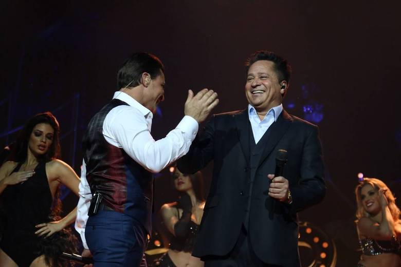Dividindo o palco, os dois armaram uma grande festa do sertanejo