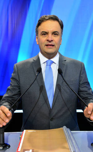 Aécio em debate deste domingo (28)