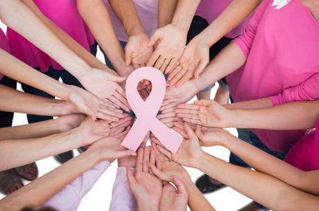 Outubro Rosa é o mês de união e combate ao câncer de mama
