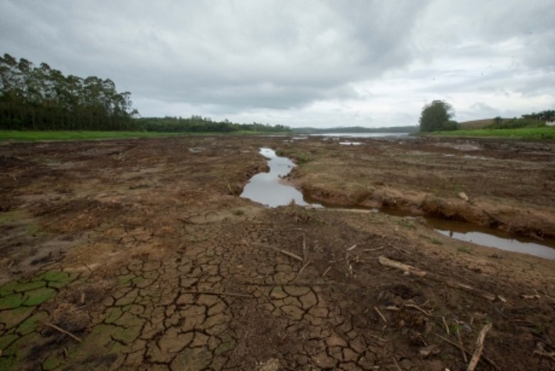 Esses dados vêm dos primeiros estudos feitos para contabilizar do espaço as perdas de reservas subterrâneas de água