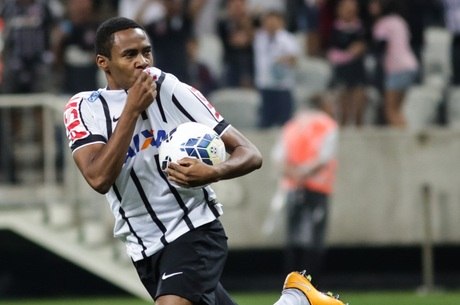 Diretoria do Corinthians já busca culpados por má fase e pega no pé de Elias