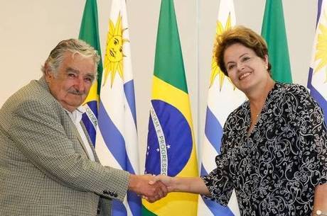 Países estudam a construção de porto regional no Rio da Prata