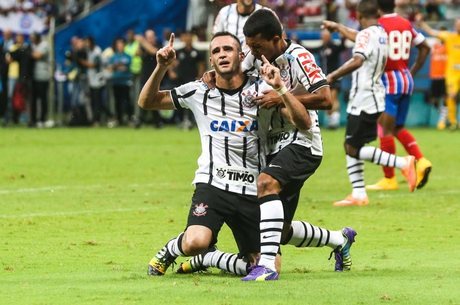 Renato Augusto diz que foi premiado com gol corintiano