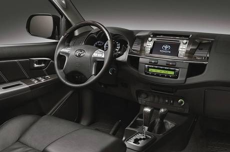 Versão top de linha da SW4 ganhou interior preto em opção ao bege