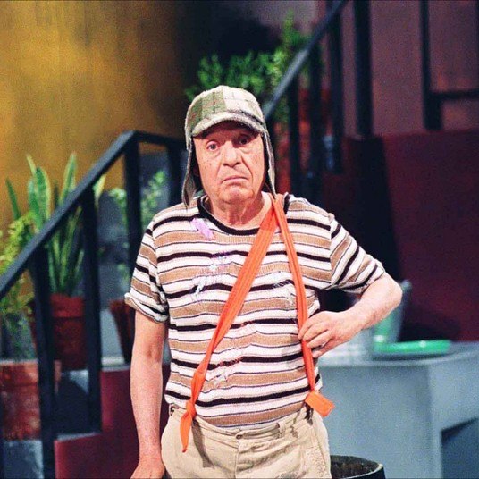 Morreu nesta sexta-feira (28) o ator, roteirista e diretor mexicano Roberto Gómez Bolaños, o maior nome do humor televisivo na América Latina. Relembre a trajetória do criador dos seriados Chaves e Chapolin