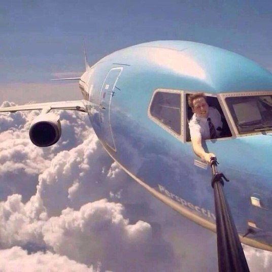 Talvez esse não seja o o local mais adequado para fazer uma selfie com suporte