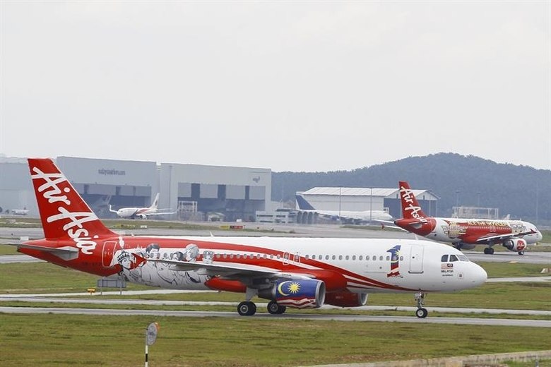 Em um comunicado oficial, o Ministério de Transportes informou que perdeu contato com a aeronave 40 minutos depois da decolagem
