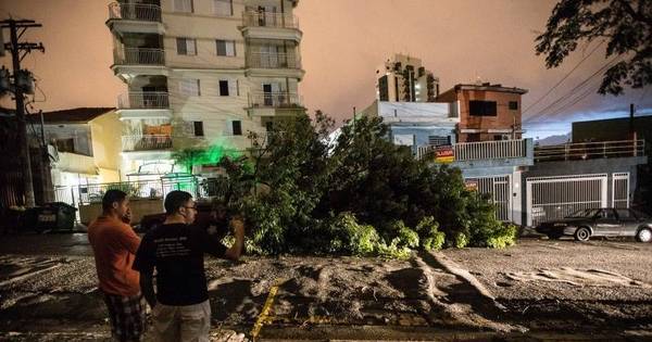 Após novo temporal, SP tem mais de 90 semáforos com problemas ... - R7