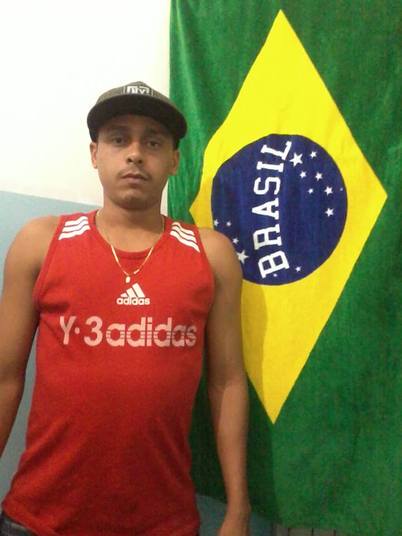 Fã de futebol, ele torceu pela seleção brasileira na última Copa do Mundo e postou em junho: 'Rumo ao hexa'