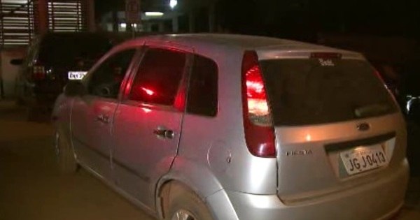 Suspeitos de roubo de carro em Brasília são presos em Águas ... - R7