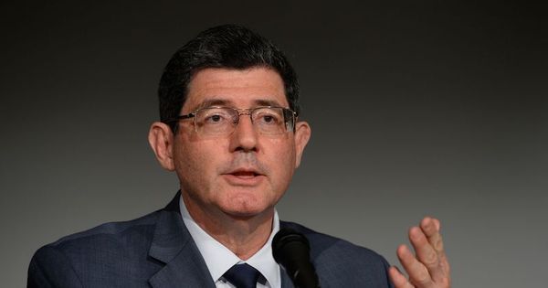 Seguro-desemprego é benefício ultrapassado, diz ministro da ... - R7