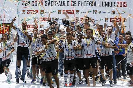 Maior campeão da história, Corinthians joga pelo 10º título da Copinha