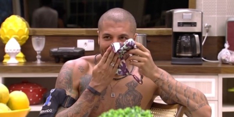Durante todo o confinamento, Fernando adotou a famosa 'carequinha'