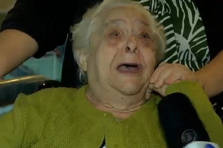 Vovó palmeirense se emociona ao conhecer a nova arena do time