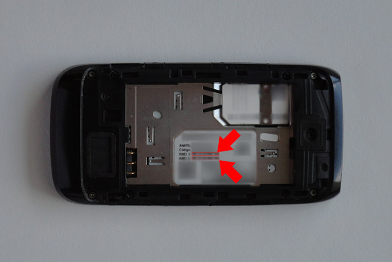 Na maioria dos aparelhos, o Imei se encontra sob a bateria, no compartimento traseiro do aparelhoLeia mais