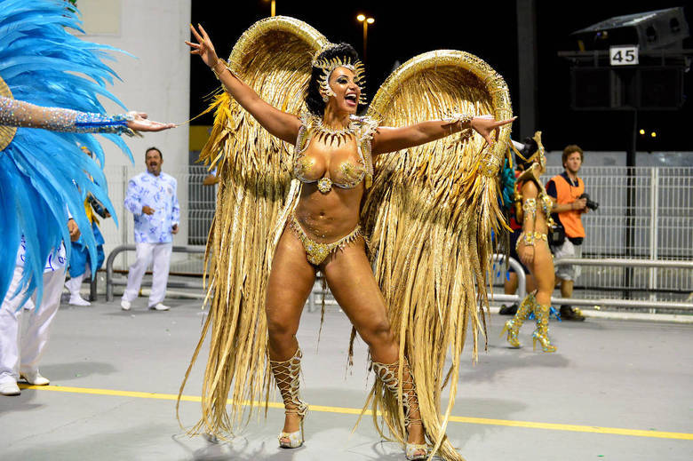 Pedro Hitomi Osera Brasil E Japão No Desfile Da Águia De Ouro