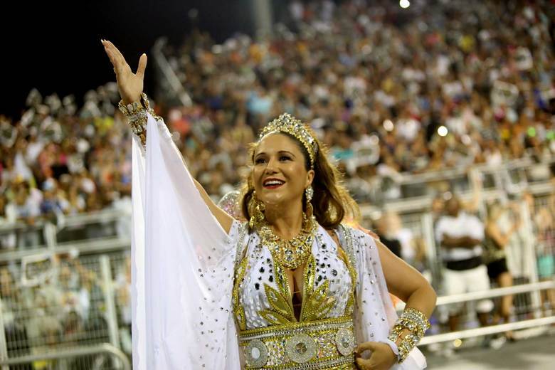 Maria Rita participou como mestre de cerimônias no desfile 