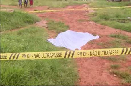 Corpo é encontrado por moradores que saíam para trabalhar nesta quinta-feira