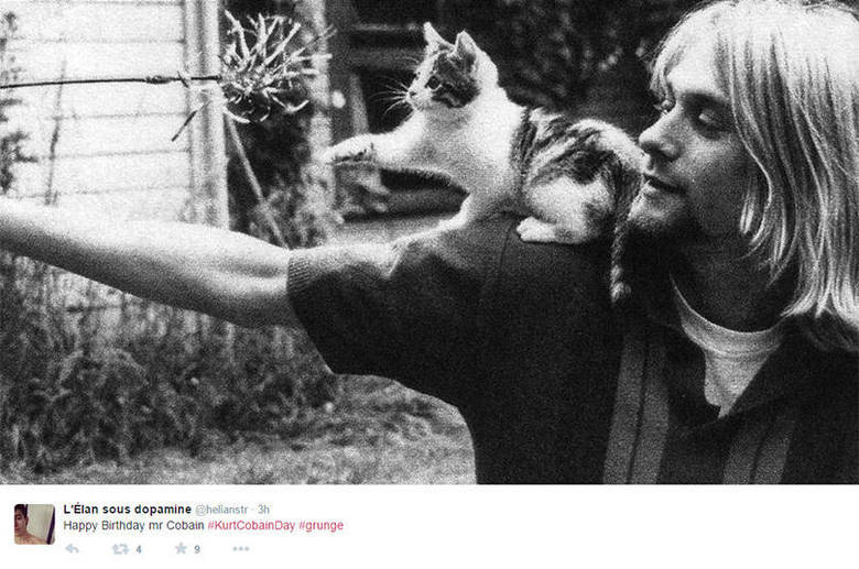 Se estivesse vivo, Kurt Cobain completaria 48 anos nesta sexta-feira (20). Embora a banda tenha chegado ao fim em 1994, com a trágica morte de Kurt, mais de 20 anos depois uma legião de fãs sente a perda do músico e é influenciada pelas músicas e atitudes do Nirvana. Cobain, que morreu aos 27 anos, foi homenageado pelos fãs e virou Trending Topic no Twitter com a hashtag #KurtCobainDay. Veja por que, mesmo depois de duas décadas do fim do Nirvana, Kurt Cobain ainda é um ídolo do rock Se estivesse vivo, Kurt Cobain completaria 48 anos nesta sexta-feira (20). Embora a banda tenha chegado ao fim em 1994, com a trágica morte de Kurt, mais de 20 anos depois uma legião de fãs sente a perda do músico e é influenciada pelas músicas e atitudes do Nirvana. Cobain, que morreu aos 27 anos, foi homenageado pelos fãs e virou Trending Topic no Twitter com a hashtag #KurtCobainDay. Veja por que, mesmo depois de duas décadas do fim do Nirvana, Kurt Cobain ainda é um ídolo do rock