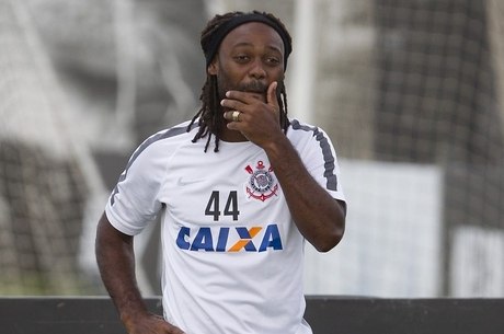 Love quer confirmar fama de carrasco contra o São Paulo