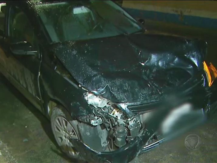 Depois
de cometer o assassinato, Milton roubou um carro e fugiu, mas foi preso logo após,
ao se envolver em um acidente+ Veja a reportagem completa sobre o assassinato da Musa do Funk Depois
de cometer o assassinato, Milton roubou um carro e fugiu, mas foi preso logo após,
ao se envolver em um acidente+ Veja a reportagem completa sobre o assassinato da Musa do Funk