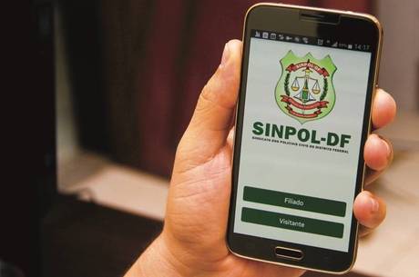 Policiais do DF lançam aplicativo para celulares e tablets com alerta de pânico 
