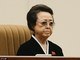 Um desertor do regime afirmou que, para exterminar qualquer ameaça, Jong-un mandou matar sua própria tia, Kim Kyong Hui, viúva de Thaek, por envenenamento