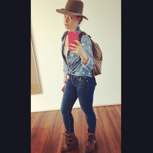 Angélica também publicou foto de um de seus looks temáticos para as gravações no PantanalApós acidente de avião, Angélica e Luciano Huck recebem apoio de fãs nas redes sociais