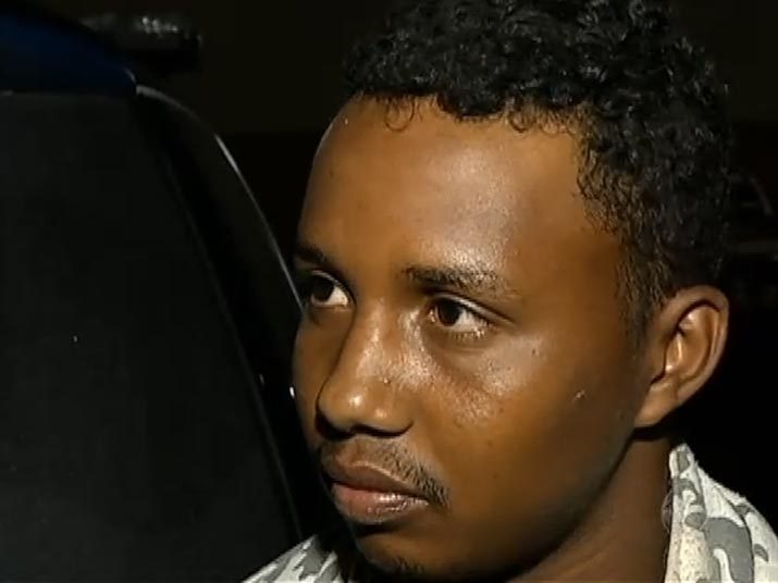 Cleiton do Nascimento, de 18 anos, foi preso em Campinas aps ser flagrado abusando da prima de apenas cinco anos, de acordo com a reportagem do Cidade Alerta. Assista ao vdeo