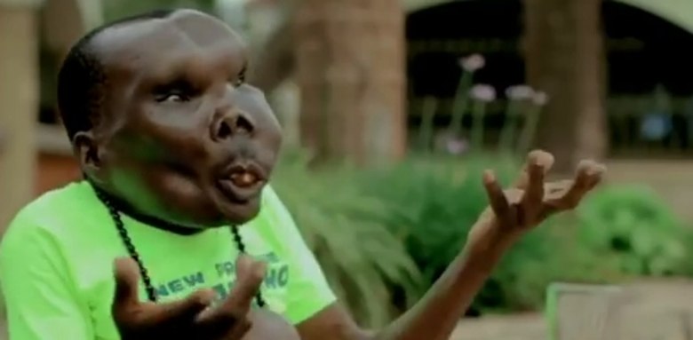 Baguma, que ganhava a vida como sapateiro, adora o apelido. Foi ele mesmo, em 2002, quem quis participar do concurso que o elegeu 'o homem mais feio da frica' 