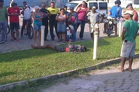 Jovem foi amarrado por moradores de Guapimirim