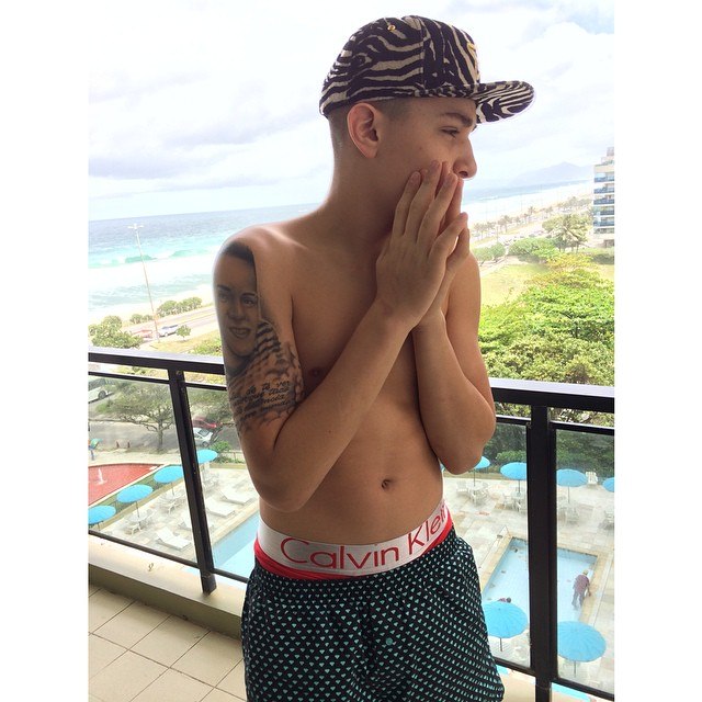 MC Gui Mostra O Tanquinho E A Cueca Em Foto Nas Redes Sociais