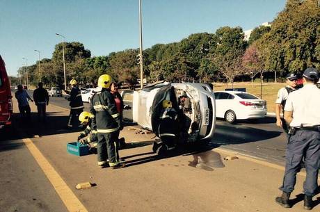 O acidente aconteceu na altura da quadra 116, na Asa Norte