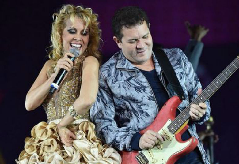 Há dois anos, rumores sobre o fim da Banda Calypso
circulam pela imprensa. Quase todos tem fundamento e são baseados em
declarações de Joelma e ChimbinhaAcesse o R7 Play e assista gratuitamente à programação da Record quando quiser