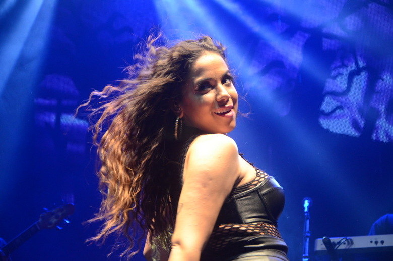 Anitta mostrou todo o seu rebolado no palco do Clube Pinheiros