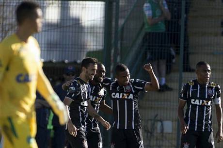 Tite afirma não ter 'superpoderes' e elogia grupo do Corinthians após mais uma vitória no Brasileirão
