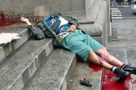 Tentativa de assalto termina com dois mortos na praça da Sé SP