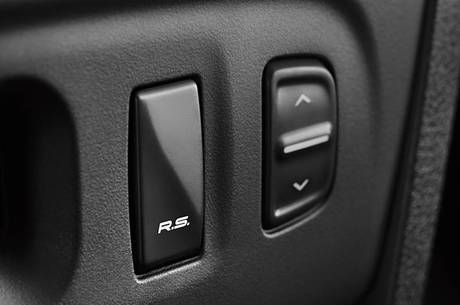 Botão RS Drive permite selecionar três modos de condução