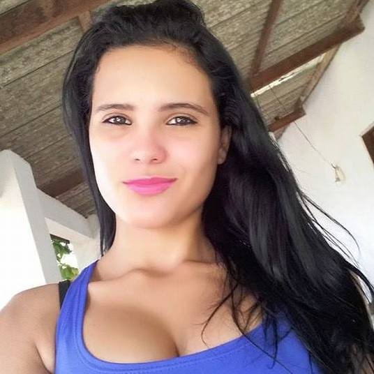 Uma adolescente de 17 anos morreu após levar um tiro acidental disparado pelo marido, na cidade de Peixoto Azevedo, interior de Mato Grosso. Paulo Henrique confessou o crime e foi liberado